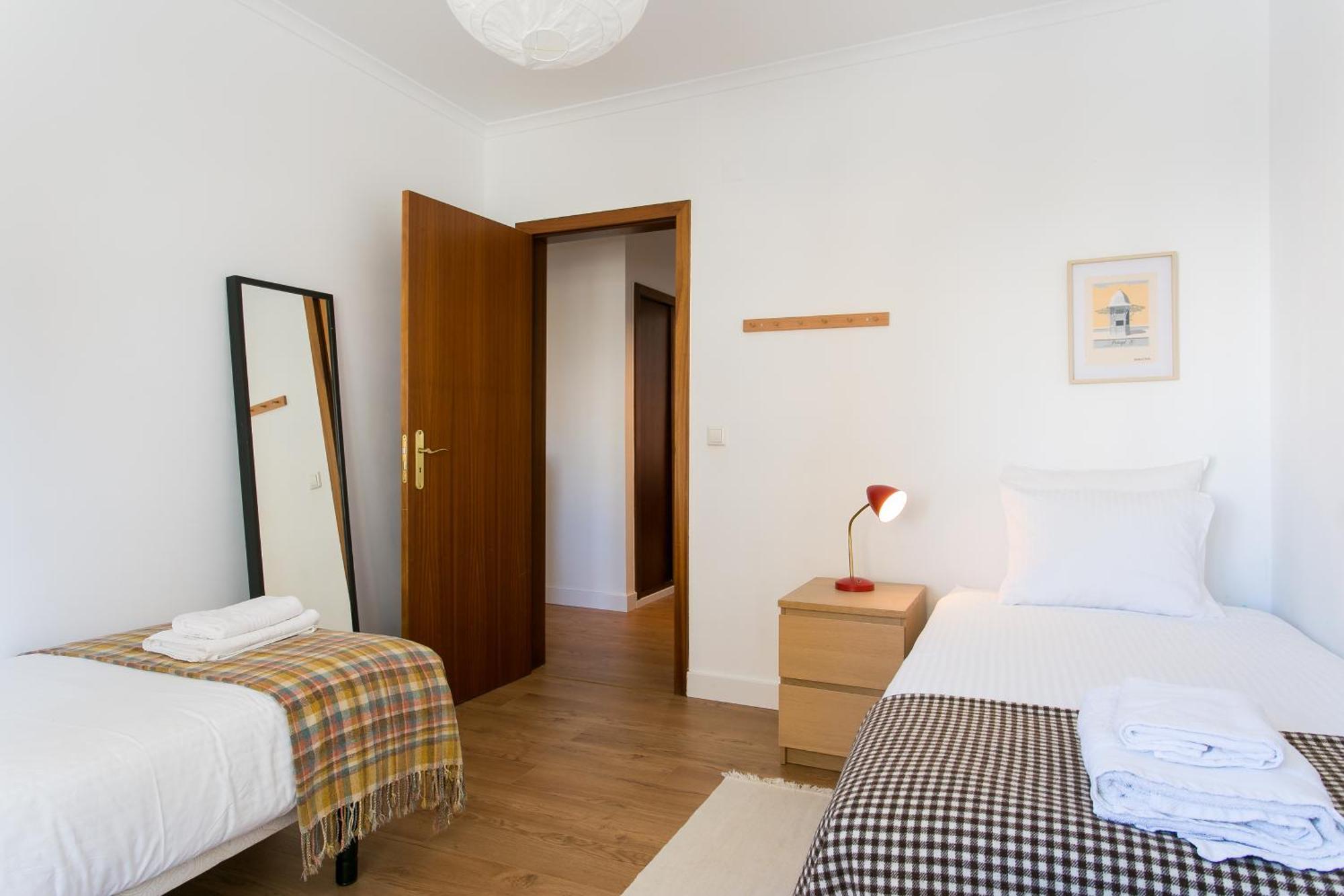 Apartamento Central E Confortavel Junto Ao Bairro Da Graca ลิสบอน ภายนอก รูปภาพ